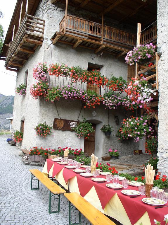 Agriturismo Barba Gust Cesana Torinese Exterior foto