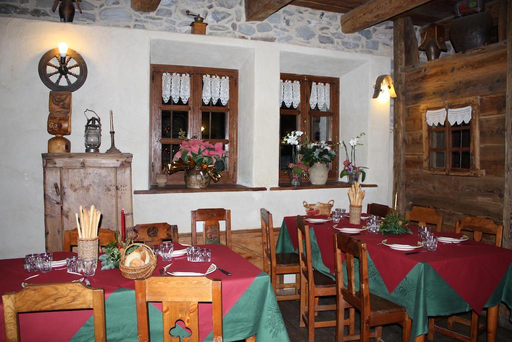 Agriturismo Barba Gust Cesana Torinese Exterior foto