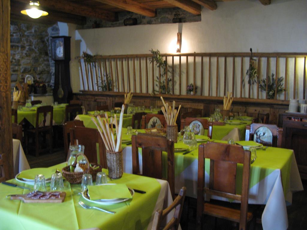 Agriturismo Barba Gust Cesana Torinese Exterior foto