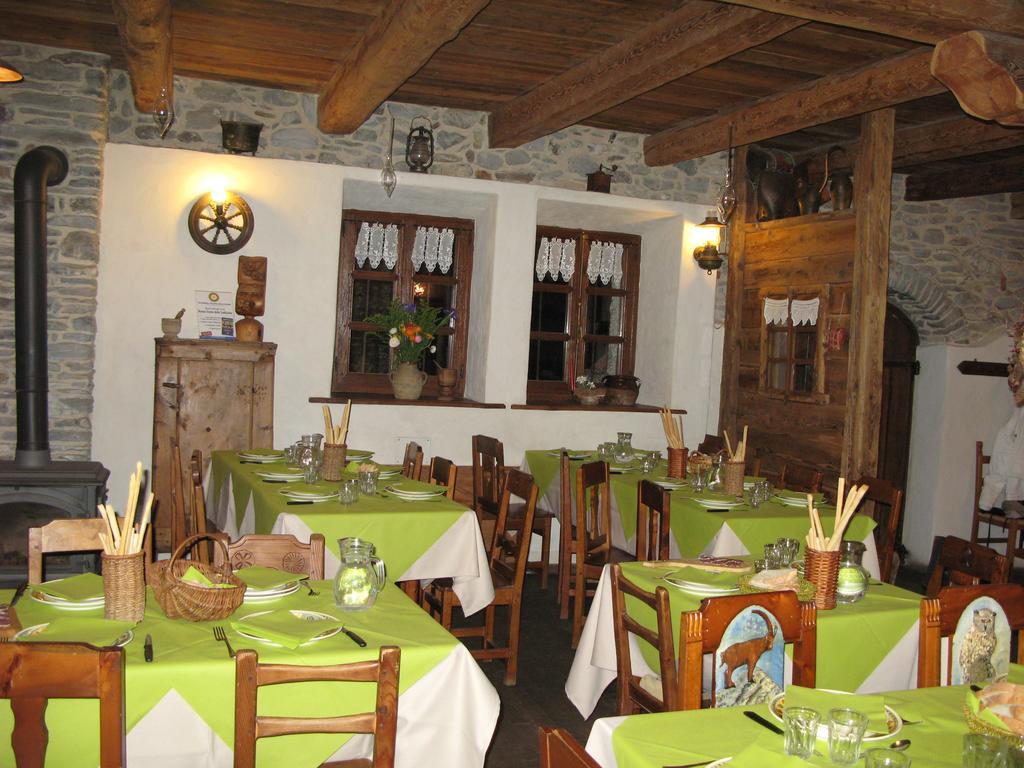 Agriturismo Barba Gust Cesana Torinese Exterior foto