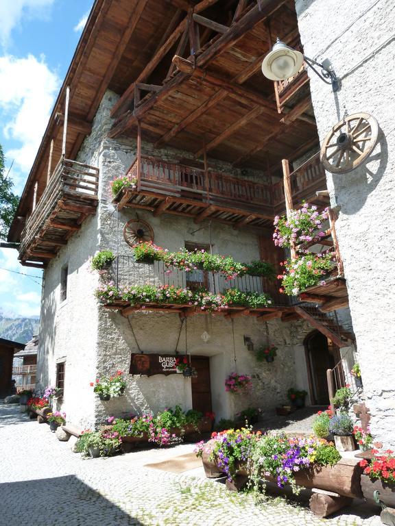 Agriturismo Barba Gust Cesana Torinese Exterior foto