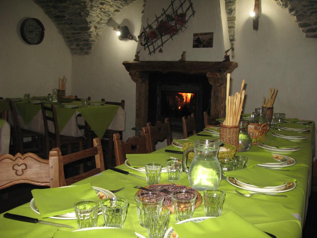 Agriturismo Barba Gust Cesana Torinese Exterior foto